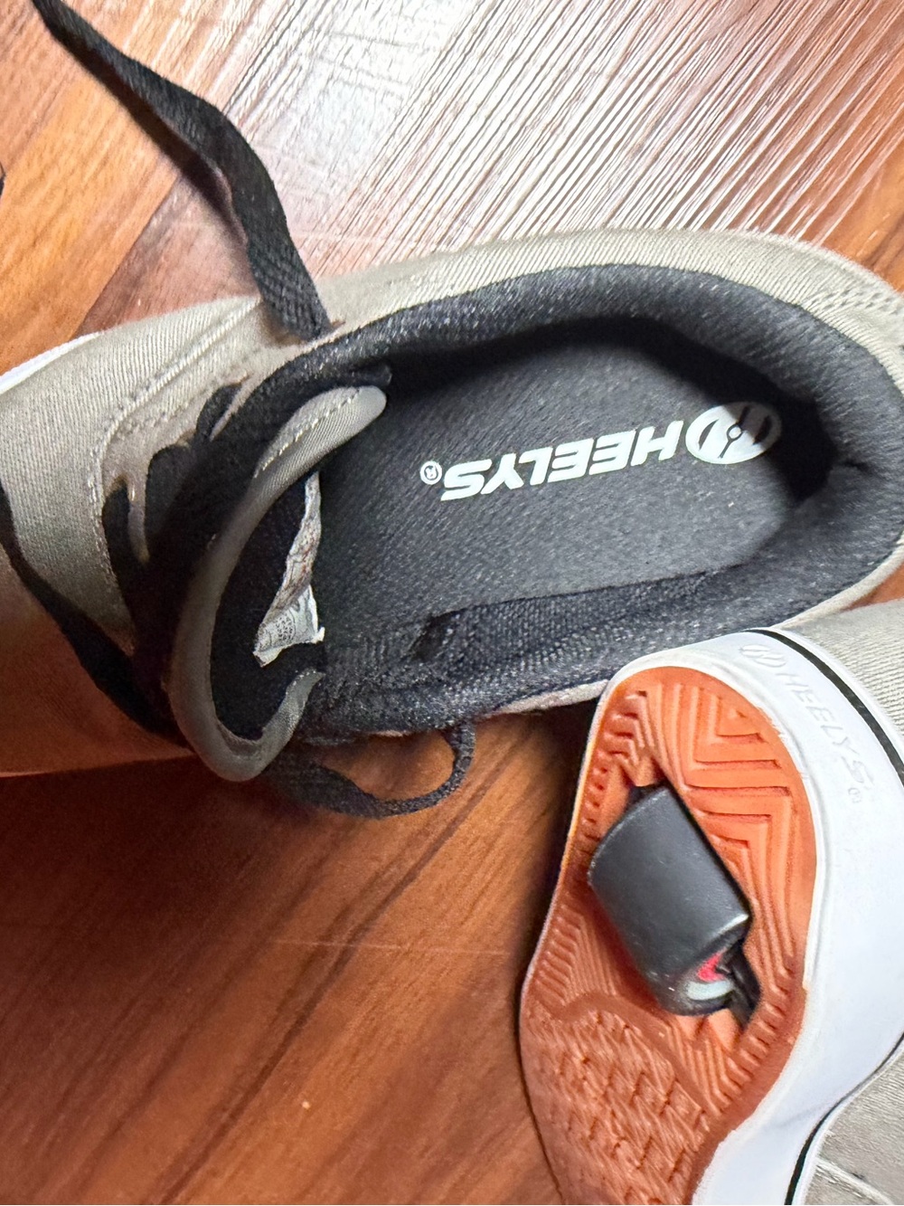 Heelys Kids Beige and Black Sneaker with Orange Wheel